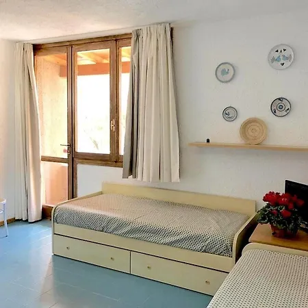 Near Golfo Di Cugnana Lägenhet