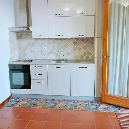 Near Golfo Di Cugnana Lägenhet *